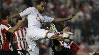 Libertadores 2010: Na raça, Inter deixa para trás atual campeão da América