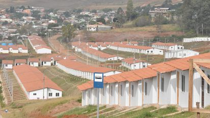 Segundo lote de casas no Parque Residencial Novo Hamburgo recebe 92 famílias 28.06 Casas