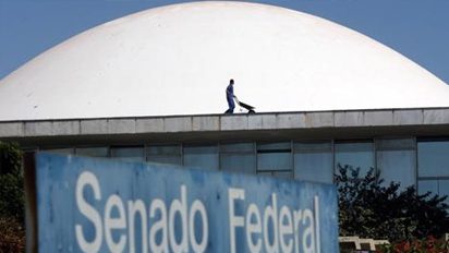 Gastos do Senado Federal incluem R$ 4,3 mil com aparelhos para passar roupa Senado