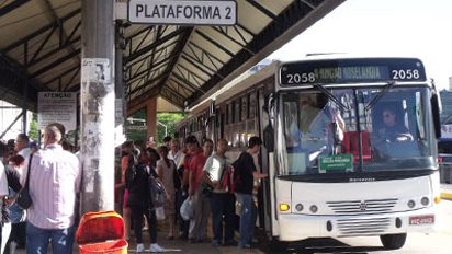 Linhas de ônibus terão horários diferenciados no carnaval onibus nh 1