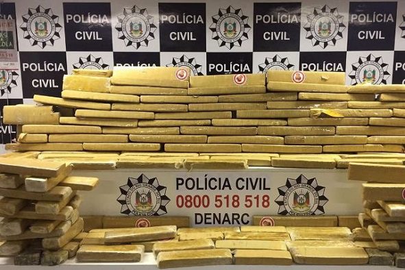 Polícia Civil estoura centro de distribuição de maconha em Canoas policia2