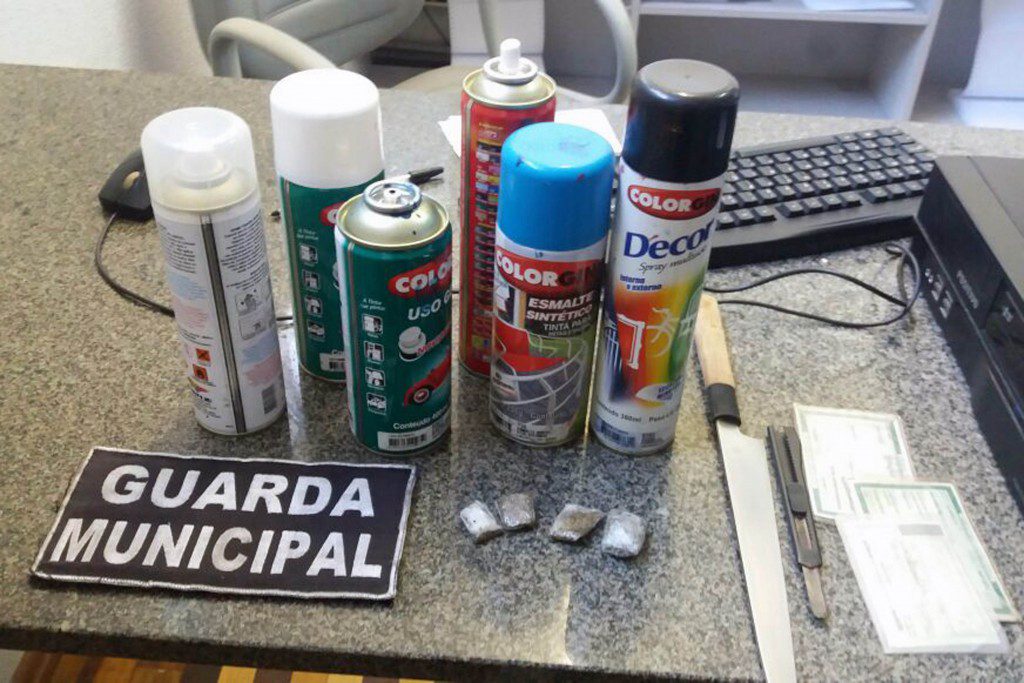 Guarda Municipal detém grupo de pichadores pichadores