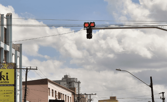 Novas sinaleiras são instaladas na área central sinaleira