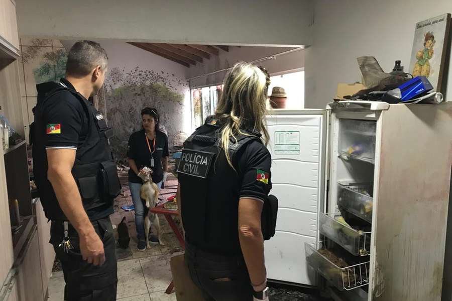Em Imbé Polícia descobre residência com cães congelados policia3