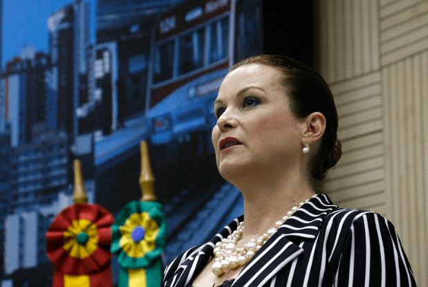 “Bandeira laranja, não é motivo para relaxar” diz Fátima Daudt Fatima