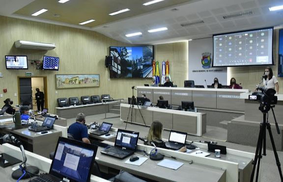 Hamburguenses conhecem projeto para licitação do transporte coletivo de passageiros camara