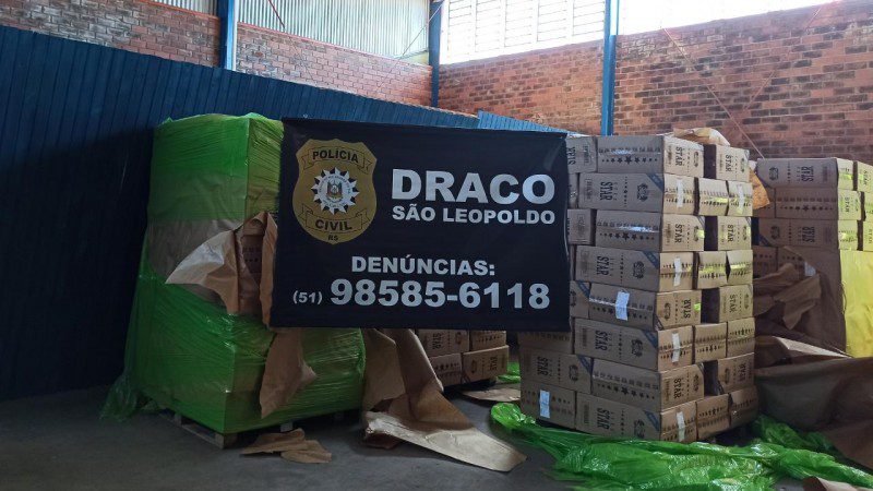 Suposto depósito de cargas oriundas de furto ou roubo é descoberto em Estância Velha policia1 1