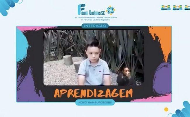 Novo Hamburgo é destaque em fórum regional de secretários de educação escola