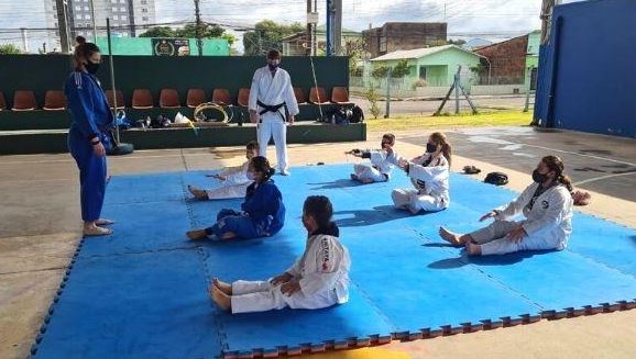 Abertas inscrições para aulas de judô para crianças na Praça da Juventude judo