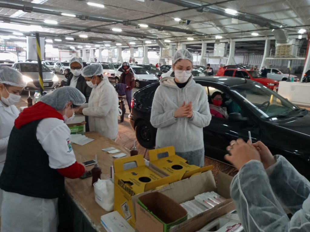 Novo Hamburgo e Estância Velha terão drive-thru noturno de vacinação nesta terça-feira drive 2