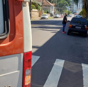Dois graves acidentes são registrados no mesmo momento, em importante rua de Novo Hamburgo 3 IMG 20220329 WA0019 e1648563302518