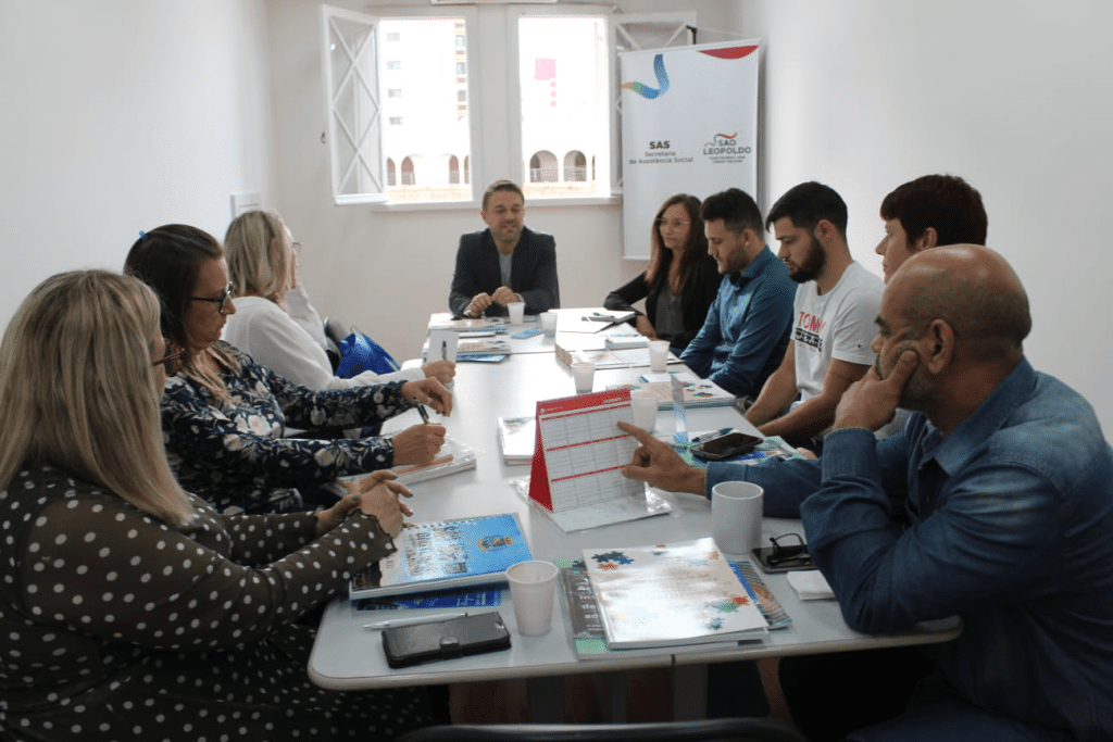 São Leopoldo sedia encontro da AMVARS voltado sobre a rede socioassistencial no Vale do Sinos Encontro AMVARS