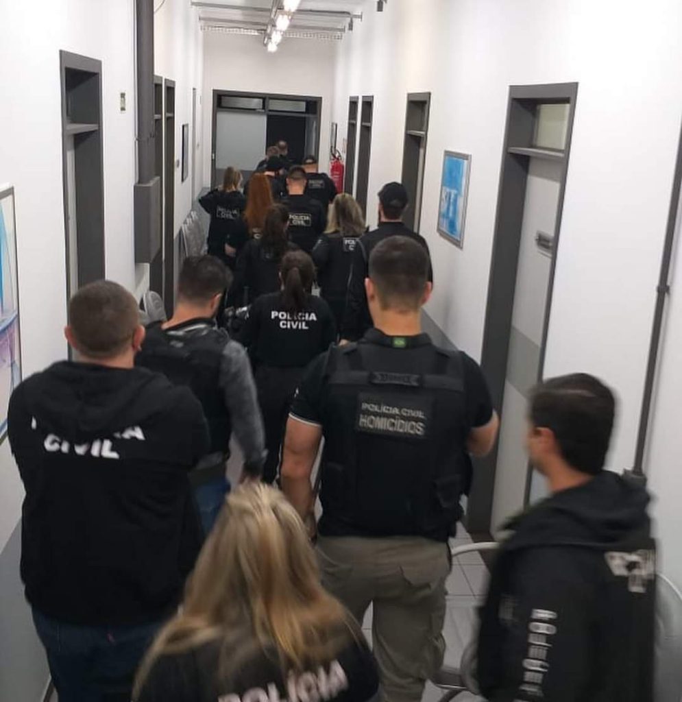 Polícia apreende materiais que serviam para mensagens de cunho nazista em Novo Hamburgo FB IMG 1651864137642