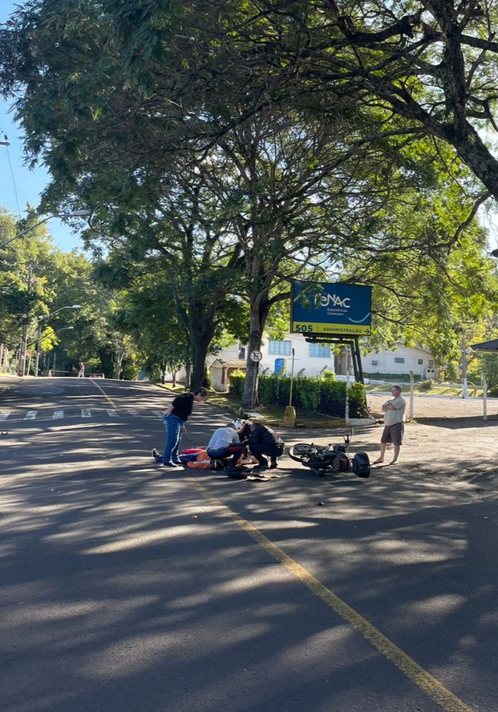 Motoqueiro fica gravemente ferido após acidente em Novo Hamburgo IMG 20220513 WA0020