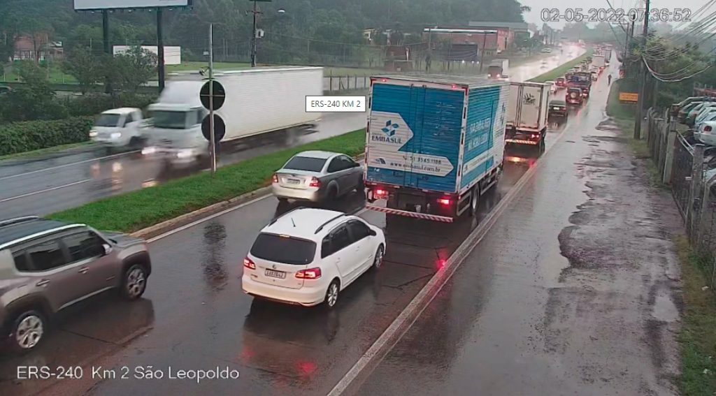 Acidente na ERS-240 deixa trânsito lento em Portão acidente Portao