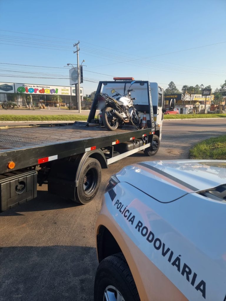 Foragido da justiça é preso após perseguição na ERS-240 em Portão 289647530 1245785196194825 5461539683153971159 n