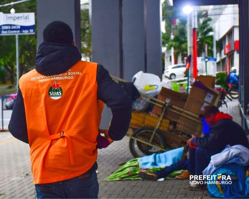 Em dos dias mais frios do ano até agora, Novo Hamburgo leva moradores de rua a abrigos FB IMG 1654133480498
