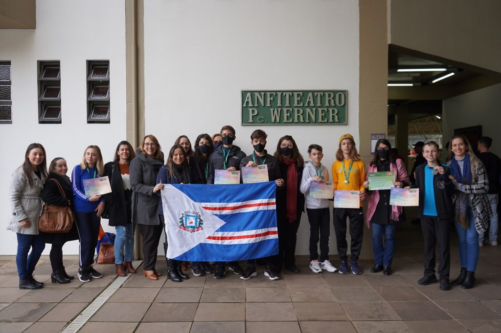 Campo Bom recebe premiação da Olimpíada Nacional de Matemática alunos