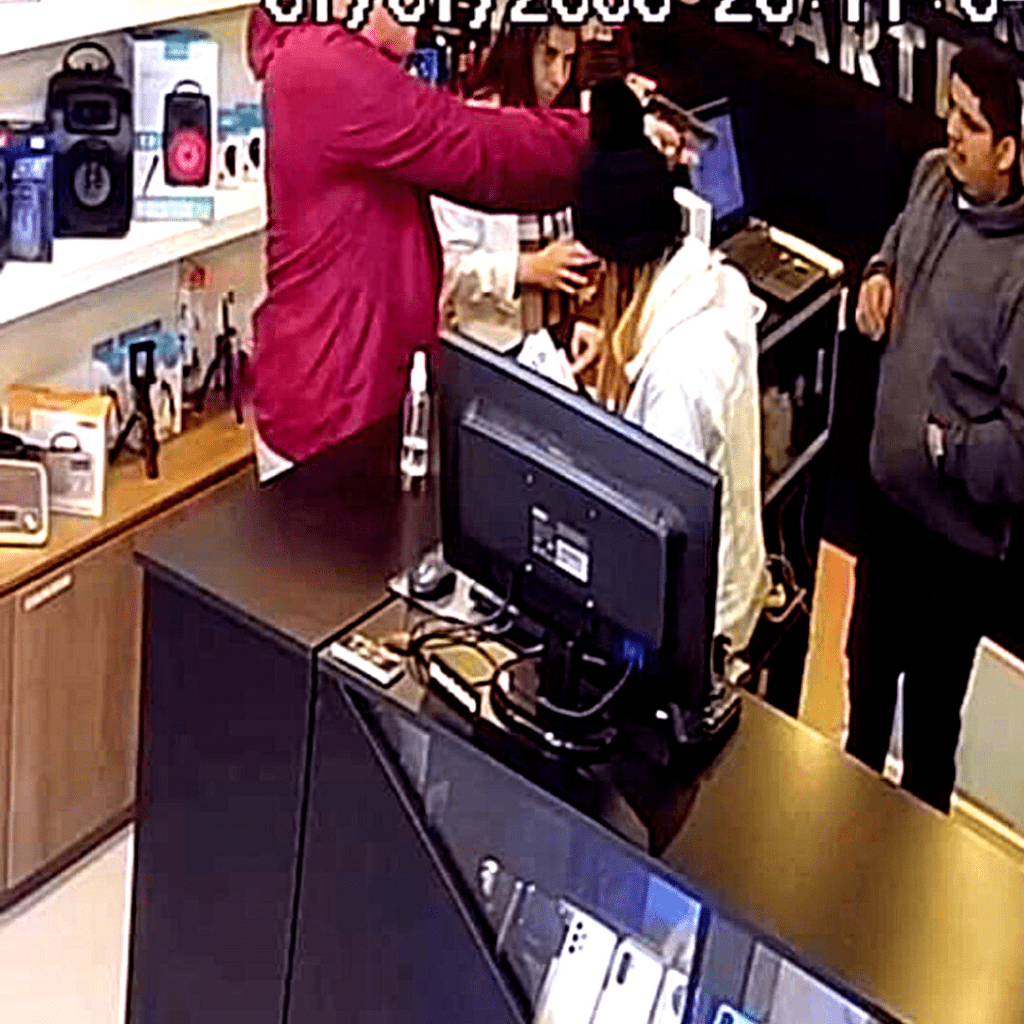 Após assalto a mão armada no centro, polícia faz operação em Novo Hamburgo para combater crimes png 20220603 204348 0000