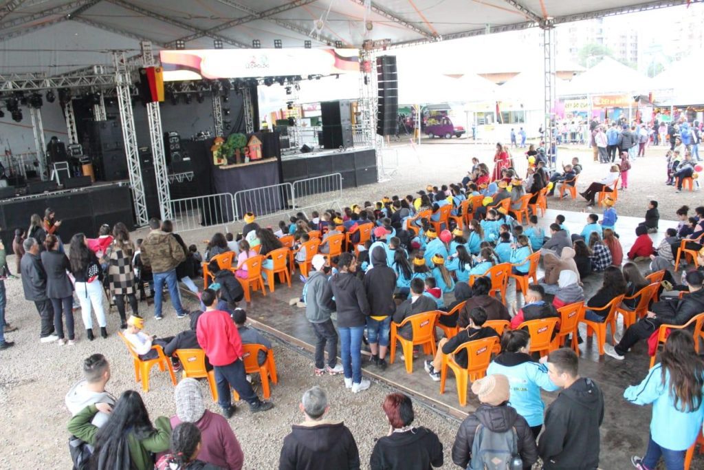 Dia solidário na São Leopoldo Fest recebe 600 crianças Solidariedade