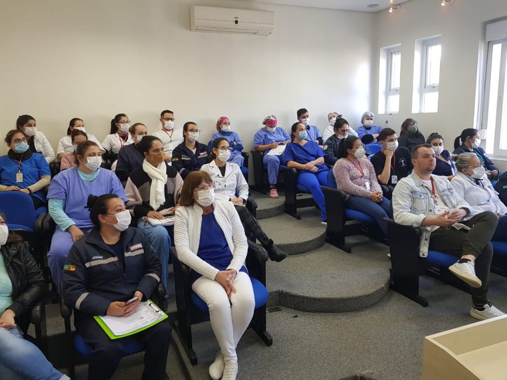 Servidores do Hospital Centenário participam de atividade sobre ética e humanização centenario