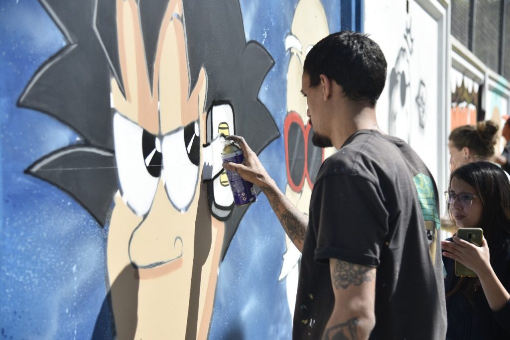 Muros de uma das mais tradicionais escolas da cidade ganha vida e fica totalmente pintado IMG 20220913 WA0021