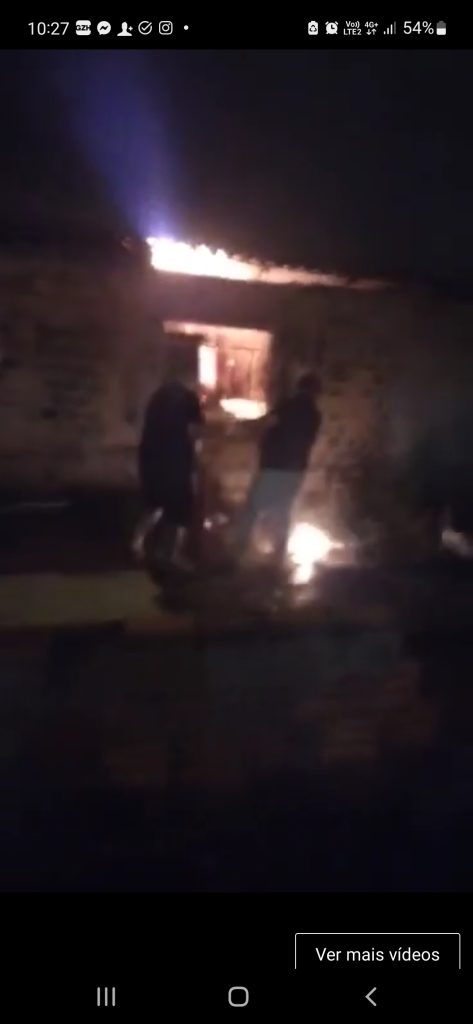 Casa pega fogo, e vizinhos são heróis em Novo Hamburgo: eles apagaram as chamas Screenshot 20220922 102718 Lite