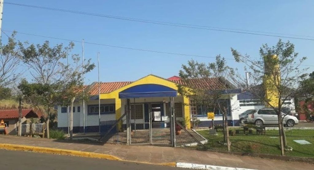 Arma é encontrada dentro de mochila de bebê em escola de Novo Hamburgo escola