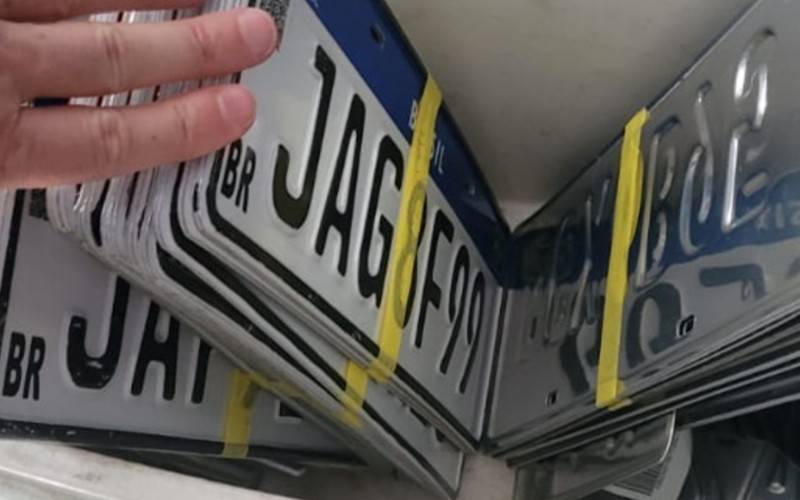 Polícia descobre fábrica de placas falsas de carro em Novo Hamburgo: criminosos usavam 1 placa clonada novo hamburgo 20578001