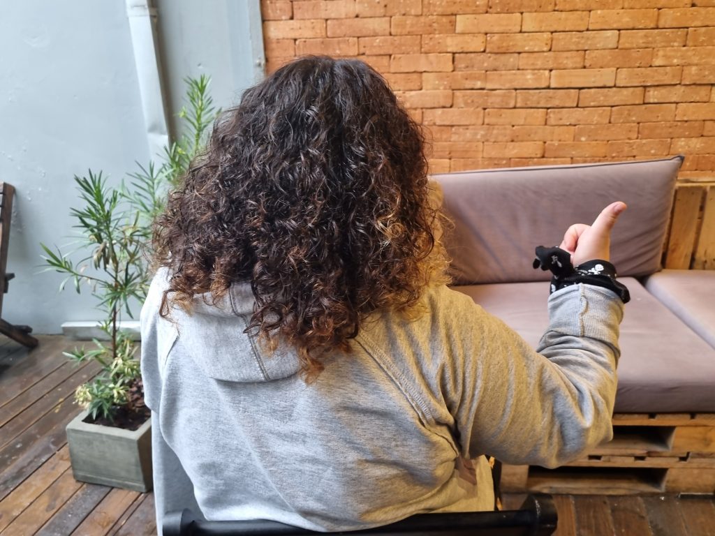 No dia da criança, uma menina hamburguense quer realizar um sonho: ter o braço que ela nunca teve 20221011 165752