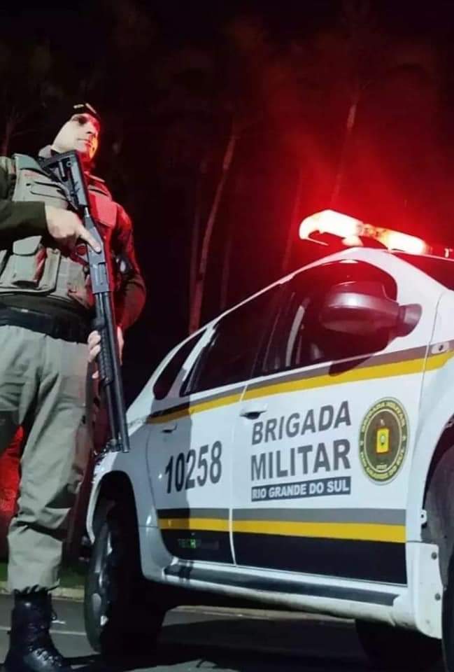 Brigada faz mega apreensão em Novo Hamburgo: de fuzil falsa a droga escondida em airbag FB IMG 1664880699834