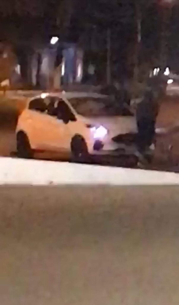 Homens brigam e destroem carro em Novo Hamburgo: um deles ficou gravemente ferido FB IMG 1664999582169