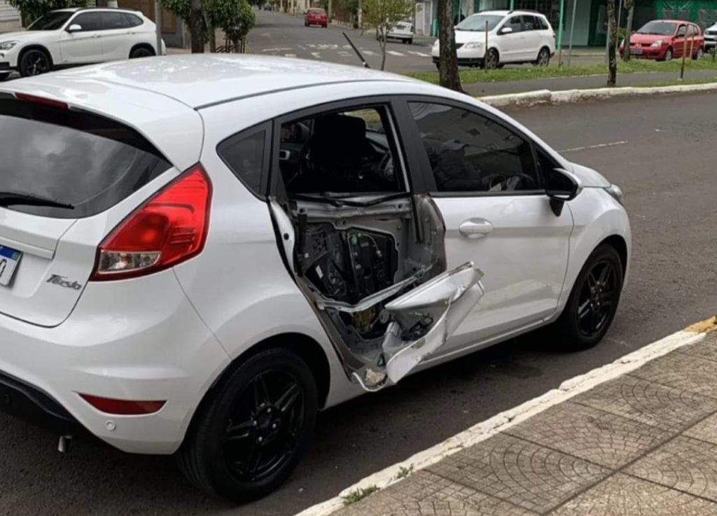 Sorte: por pouco, marquise não cai em cima da cabeça de homem em Campo Bom FB IMG 1665338950916