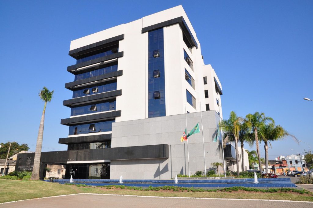 Funcionários públicos de São Leopoldo vão receber adiantado o salário de novembro Prefeitura sl 1