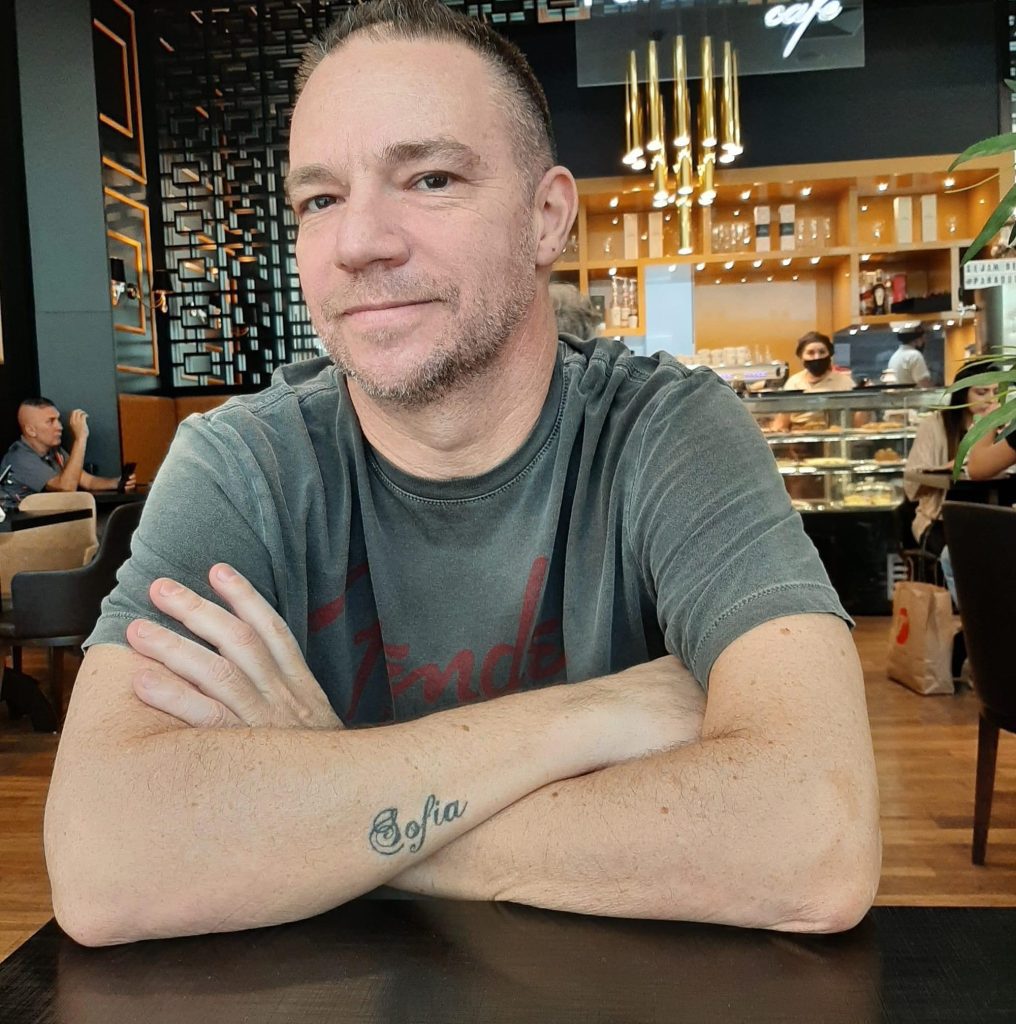 10065150 BA60 4AB8 80A7 C8D8B5777EAD