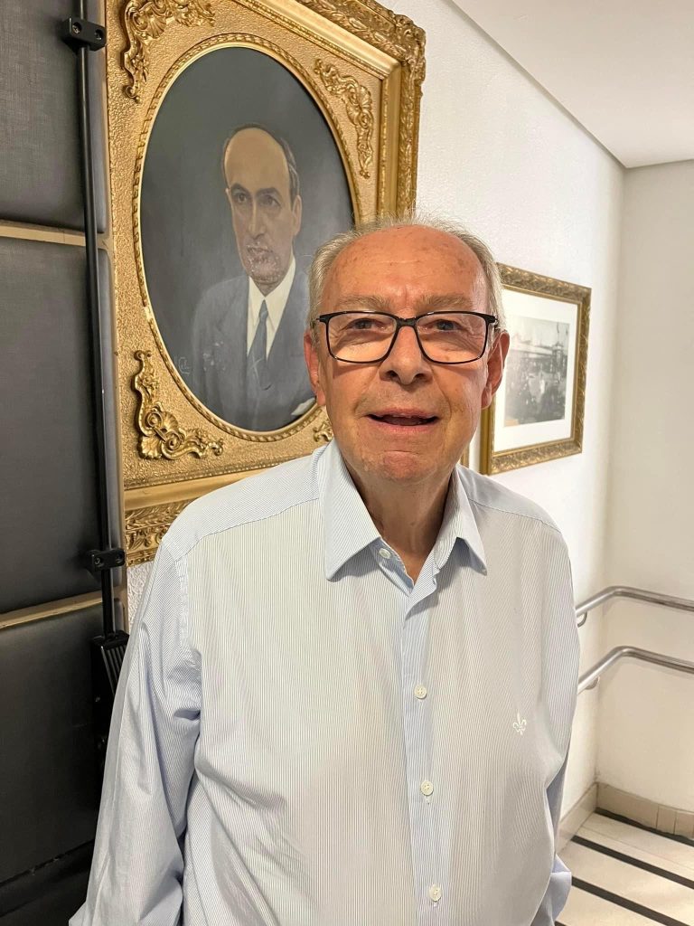 94BD420D 1317 4141 93C2 FBED711865E5