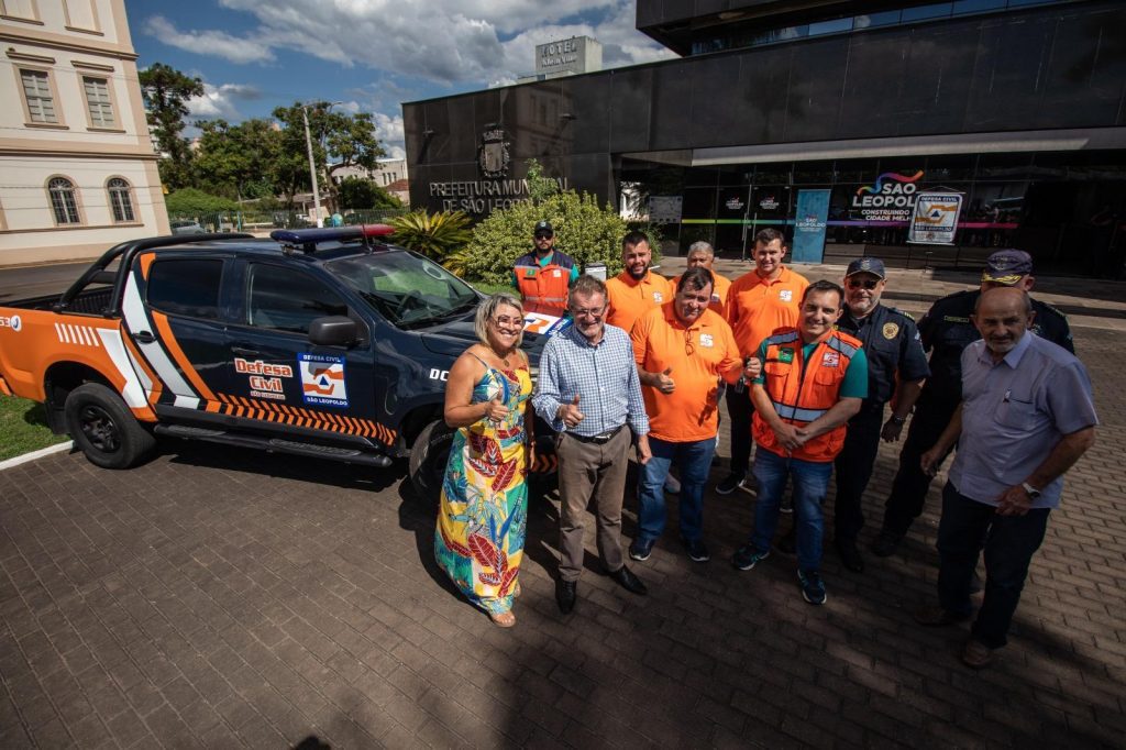 Defesa Civil de São Leopoldo recebe nova viatura Defesa Civil