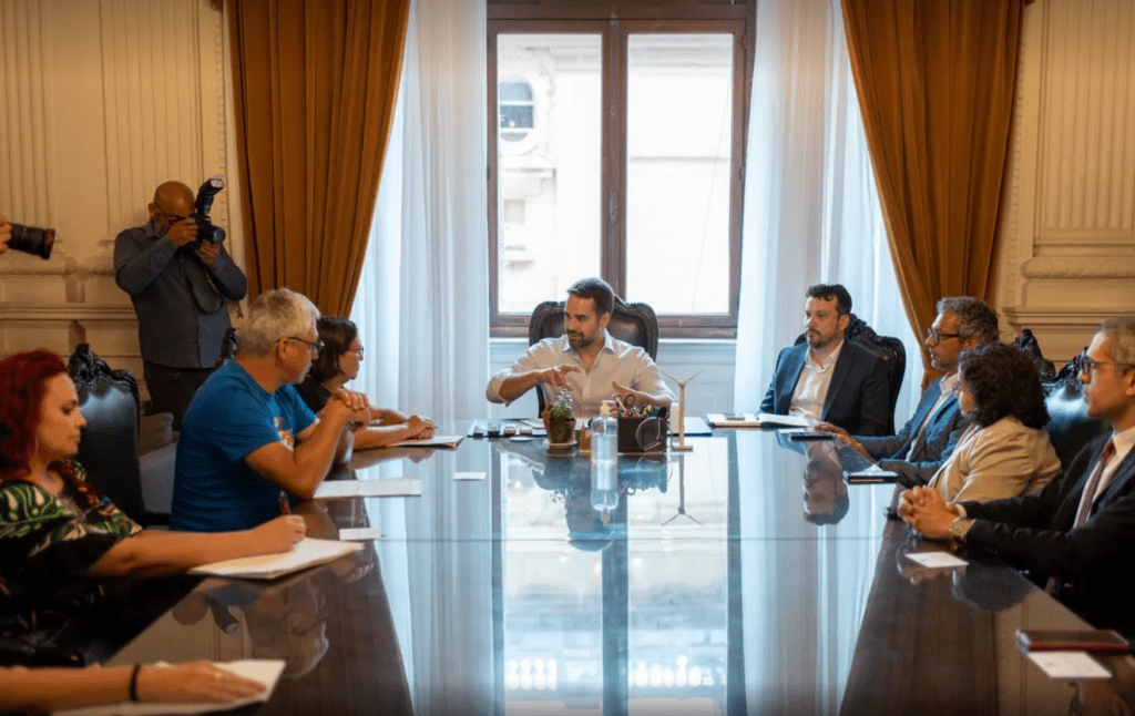 Governo do RS propõe reajuste de 9,45% sobre piso de professores Governo Rs