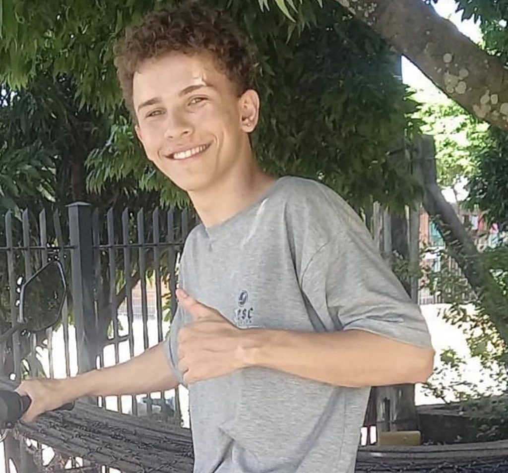 8906C394 63EB 4AC3 84E2 E34A7676104B