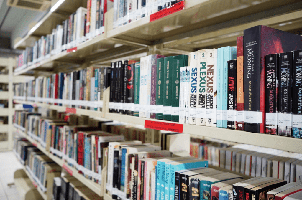 A Biblioteca Pública Municipal disponibiliza vasto acervo de livros para leitores campo-bonenses Biblioteca