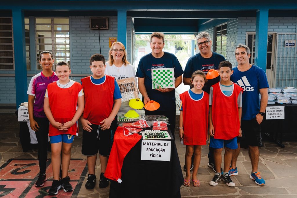 Mais de R$ 110 mil em materiais esportivos para as escolas de Campo Bom material de educacao fisica