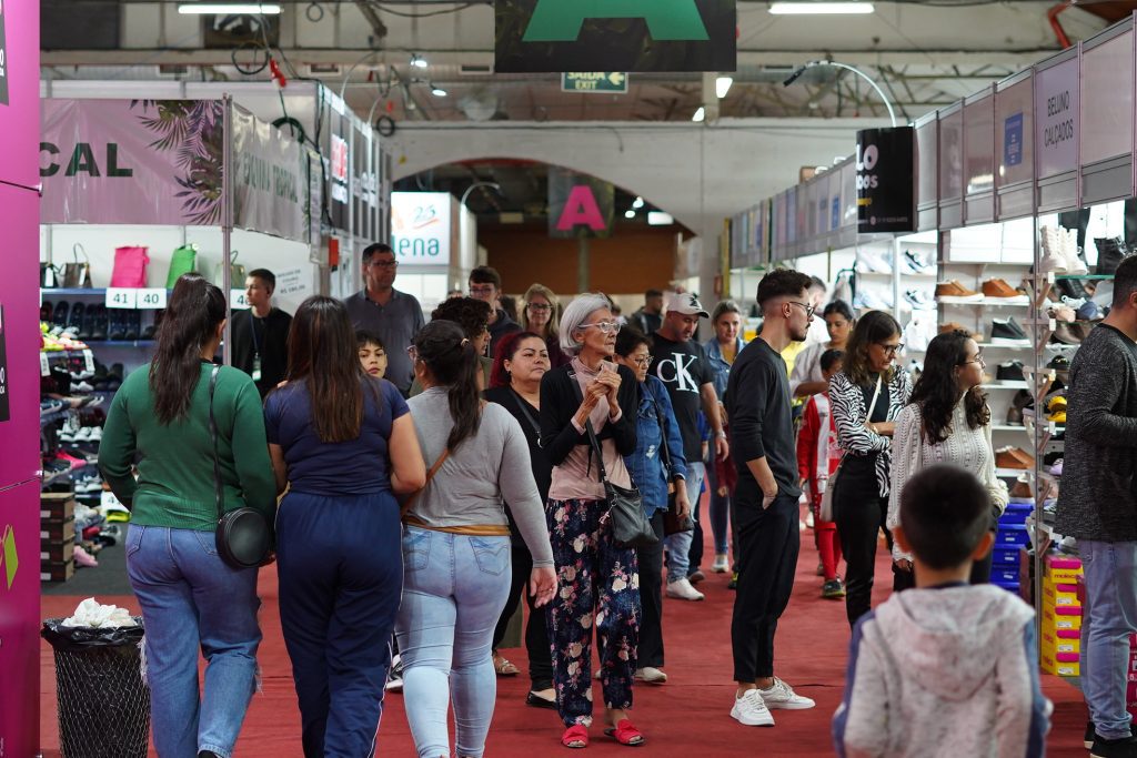 Tradicional Loucura por Sapatos movimenta pavilhões da Fenac em Novo Hamburgo e reforça seu posicionamento como programa para a família 341608785 1640254159730529 742208656067809854 n