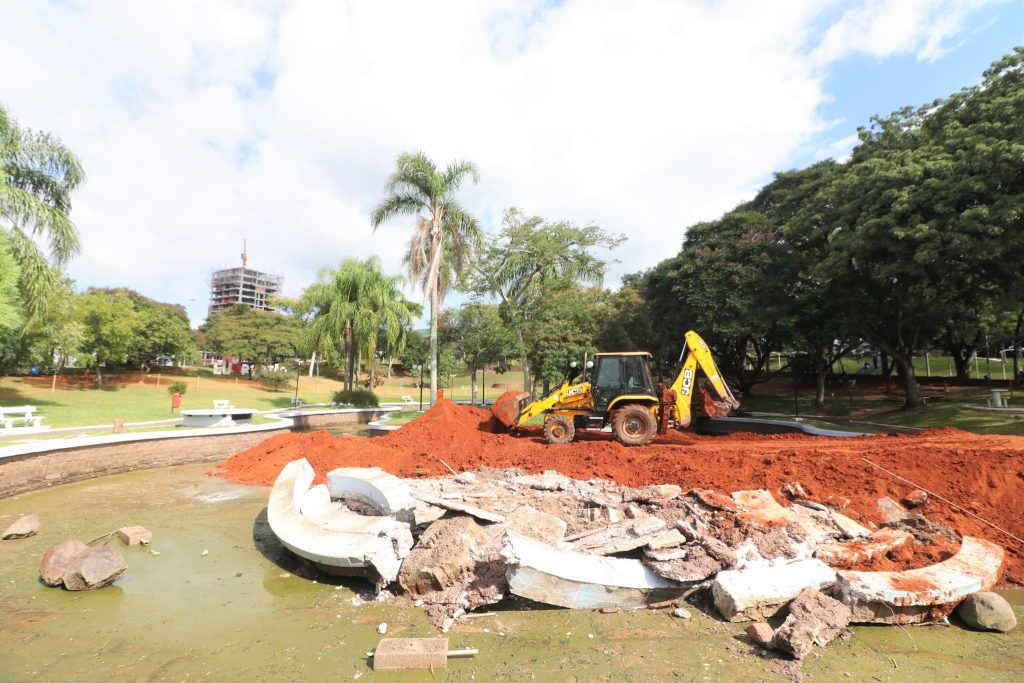 Prefeitura de Portão inicia reformulação da Praça do Chafariz 343930220 1414570839371039 4672349088312681368 n