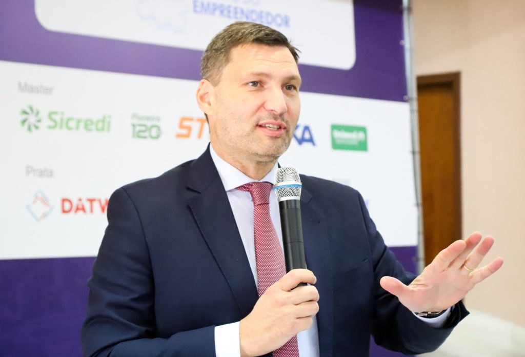 Momento do Empreendedor ACIST-SL: “Seremos intransigentes na defesa da Democracia” Leonardo Lamachia 3