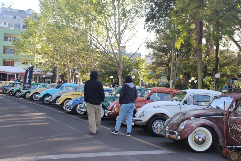 Platinados Old Clube promove exposição de carros antigos em Estância Velha como parte do Festival de Kerb WhatsApp Image 2023 04 25 at 13.48.33