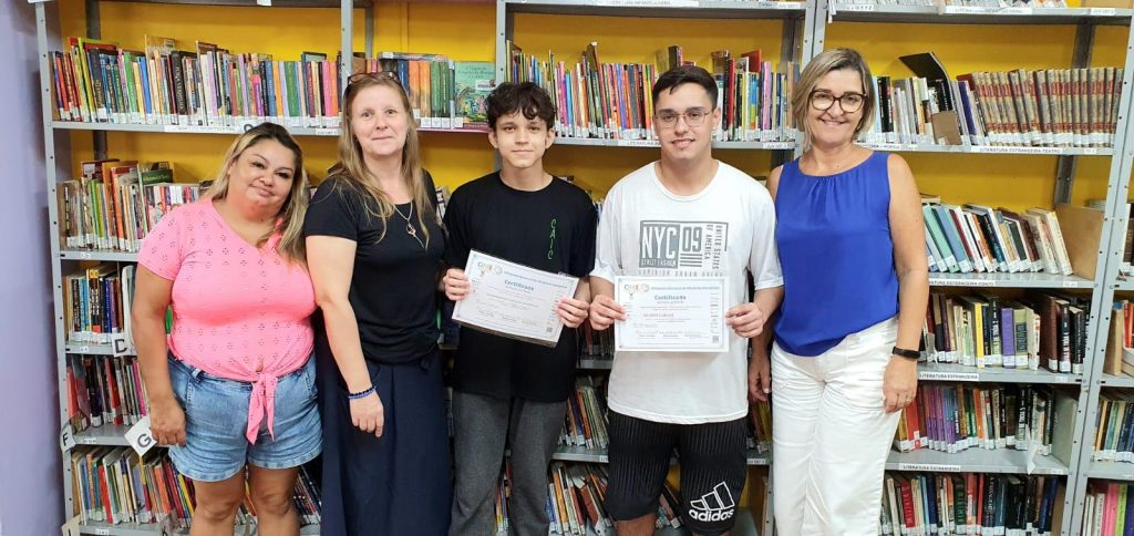 Estudantes de escola municipal em São Leopoldo ganham medalhas em Olimpíada Nacional de Eficiência Energética aLUNOS