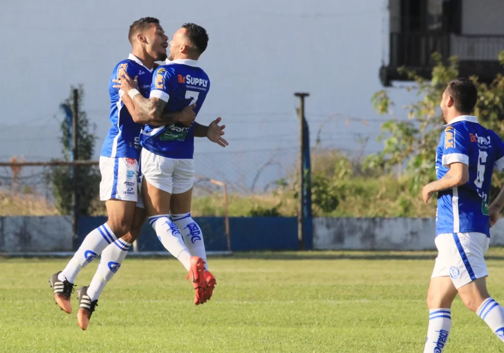 11 08 19diego3esp 18392204