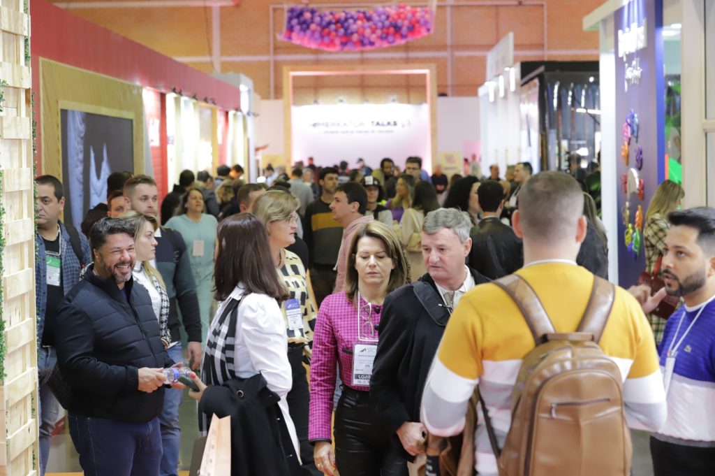 Feira de calçados registra alta em negócios concretos para varejo nacional e mercado externo 57362d1f 524e 4bab 80c0 d8ba6505409a