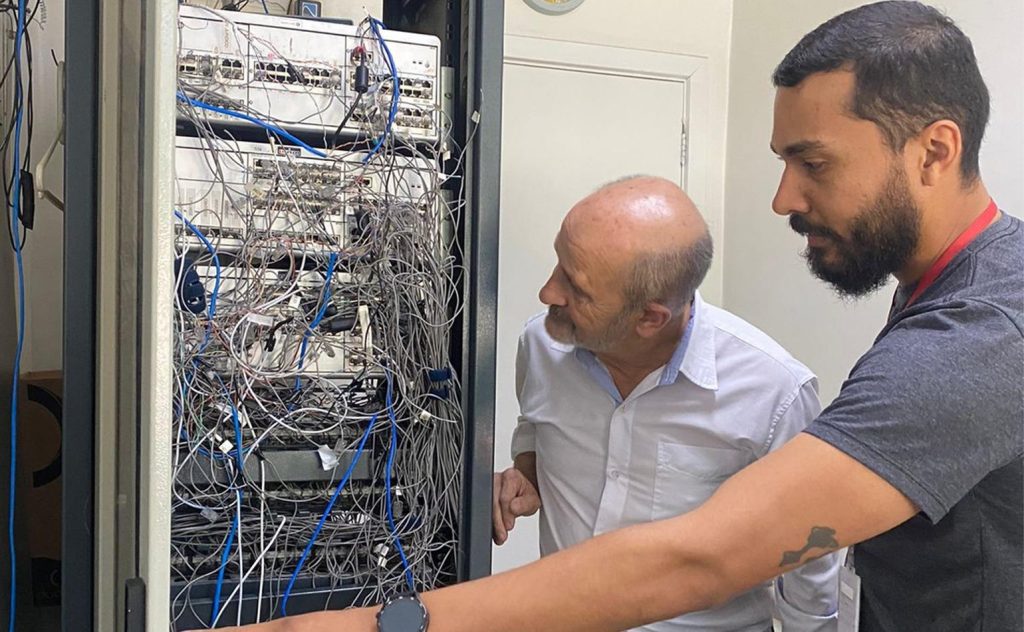 Hospital Centenário conclui instalação de novo ambiente virtualizado para telefonia, otimizando processos internos e melhorando serviços Centenario