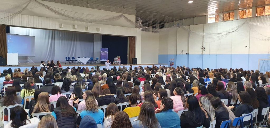 Aprender a brincar? Professores participam de oficina em São Leopoldo EscolascredenciadasparticipamdeformaAAosobreoatodebrincar31684770993189